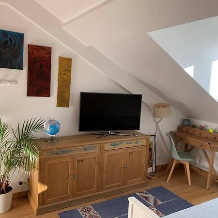 Charmant Studio A Proximite De La Gare Rer A Chatou Εξωτερικό φωτογραφία